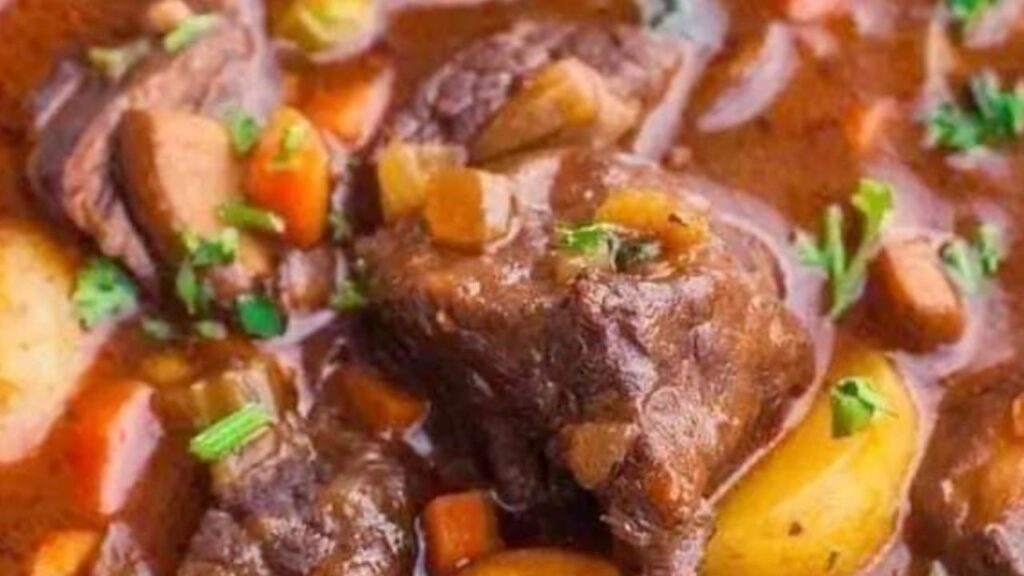 Red Wine Braised Beef Stew With Potatoes And Carrots Viral Recipes