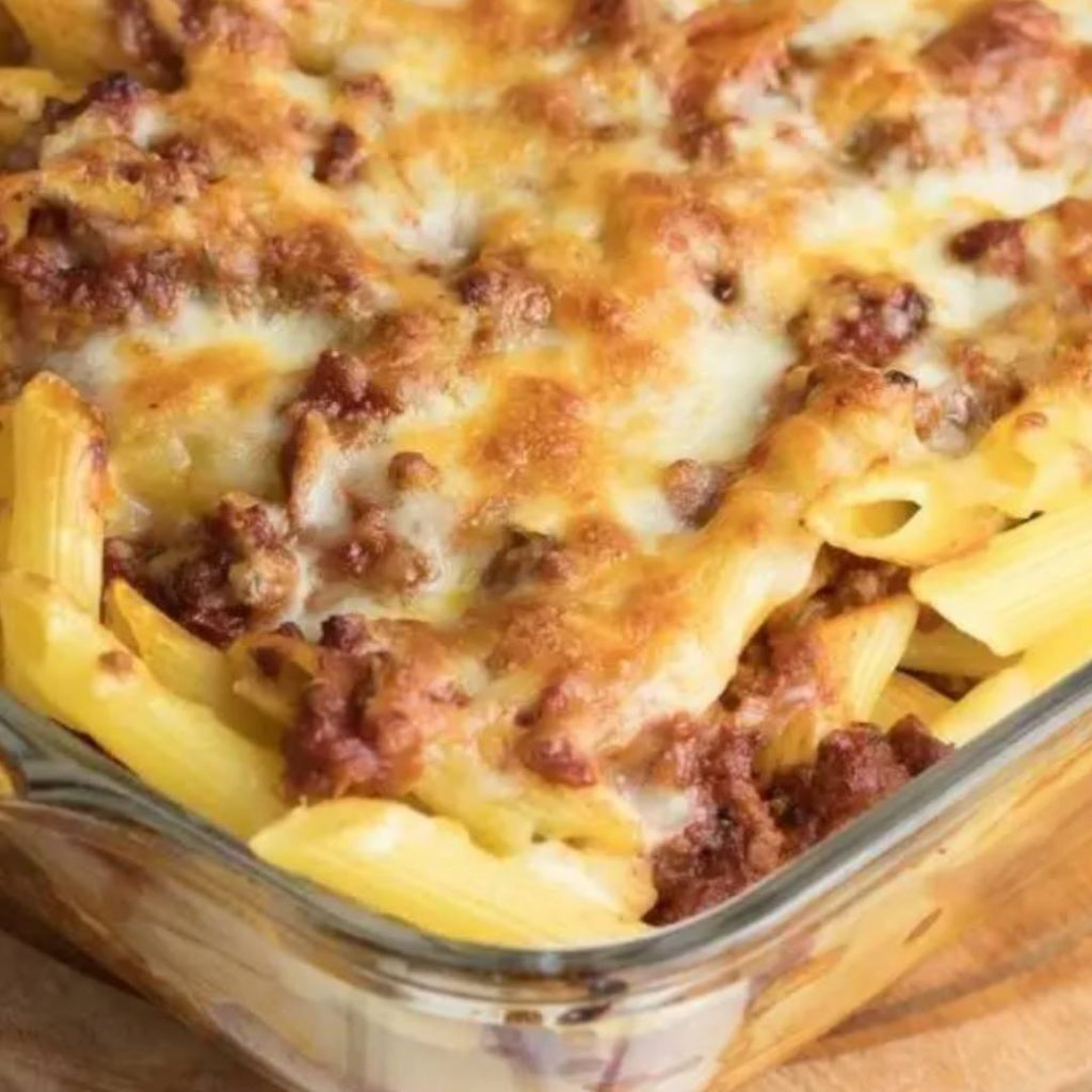 baked-cheesy-chili-mac-viral-recipes